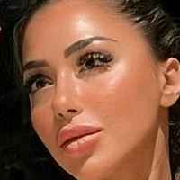 Sarah Salama Çıplak