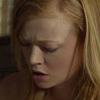 Sarah Snook Çıplak