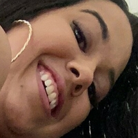 Selena Ryan Çıplak