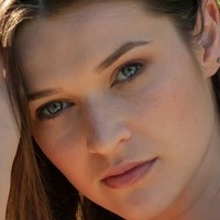 Serena Wood Çıplak