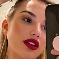 Shania Perrett Çıplak