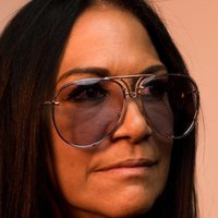Sheila E. Çıplak