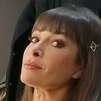 Sheila Grembiule Çıplak