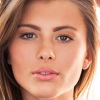 Shelby Bay Çıplak