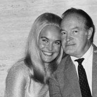 Shirley Eaton Çıplak