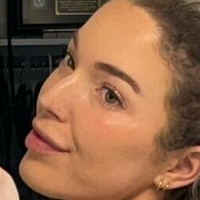 Sidney Sky Çıplak