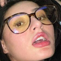 Skyelaynee Çıplak