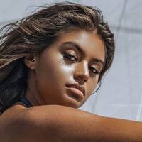 Sofia Jamora Çıplak