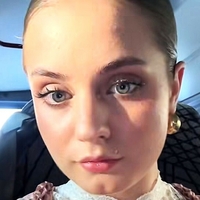 Sophie Breuer Çıplak