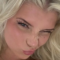 Sophie Charlott Çıplak