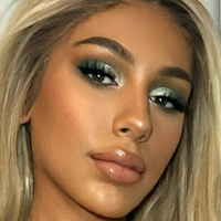 stassibelle Çıplak