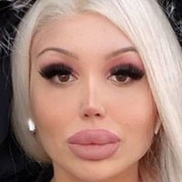 Steffi Mulic Çıplak