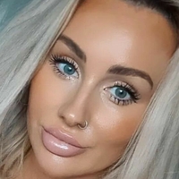 Stephanie Low Çıplak