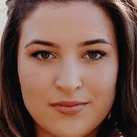 Stephanie Sangster Çıplak