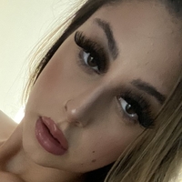 Submissive Skylar Çıplak