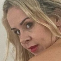 Suzie Best Çıplak