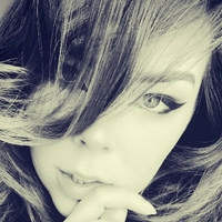 Suzy Berhow Çıplak