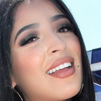 Thalia Mcix Çıplak