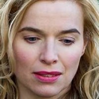 Thekla Reuten Çıplak