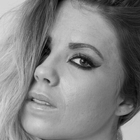 Theresa Louise Çıplak