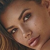 Tiffany Keller Çıplak