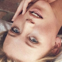Tiffany Van Roest Çıplak