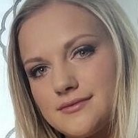 Tinyhotwife98 Çıplak
