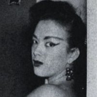 Tura Satana Çıplak