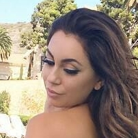 Uldouz Çıplak