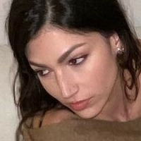 Úrsula Corberó Çıplak