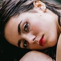 Valerie.smth Çıplak