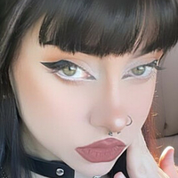Vampyshae Çıplak