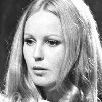Veronica Carlson Çıplak