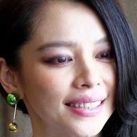 Vivian Hsu Çıplak
