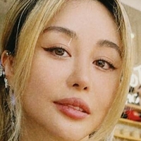 Wengie Çıplak