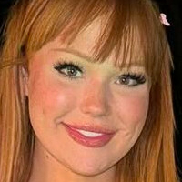 Wer ist dieses Redhead? Çıplak