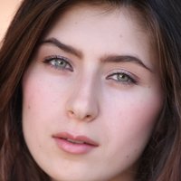 Yana Yatsuk Çıplak
