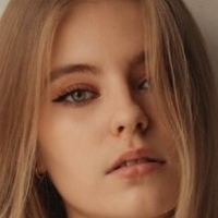Yana Zhytkevych Çıplak