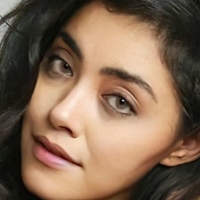 Yasmine Al-Bustami Çıplak