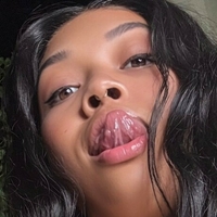 ybabyxx Çıplak