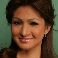 Ynez Veneracion Çıplak