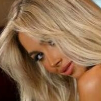 Yulia Ruskovski Çıplak