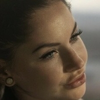 Yvonne F Çıplak