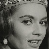 Yvonne Monlaur Çıplak