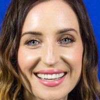 Zoe Lister-Jones Çıplak