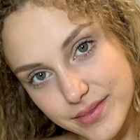 Zoey Curly Çıplak